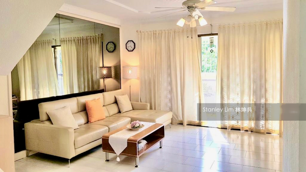 Blk 125 Tampines Street 11 (Tampines), HDB Executive #238253941